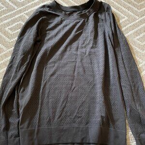 lululemon breathable peforated workout longsleeve top sz two